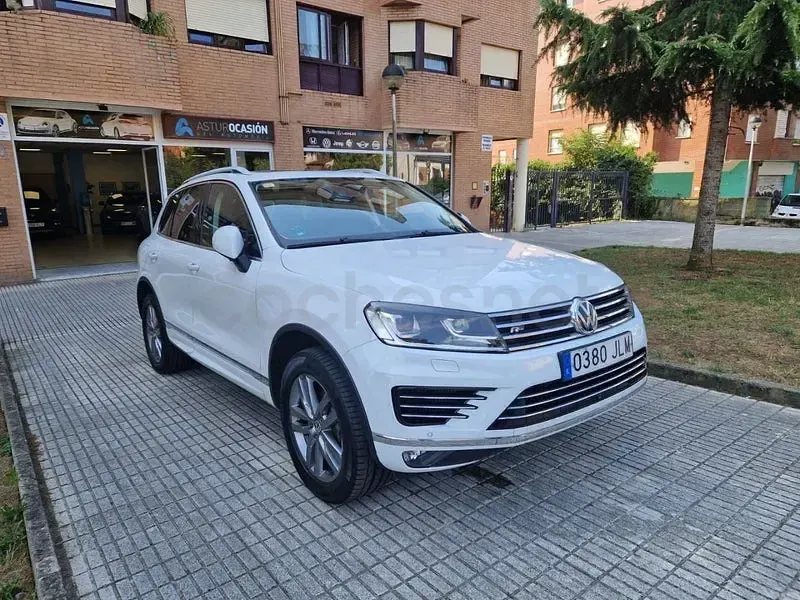 Usado VW Touareg R-line 204 CV (150 kW) 2016 Blanco SUV