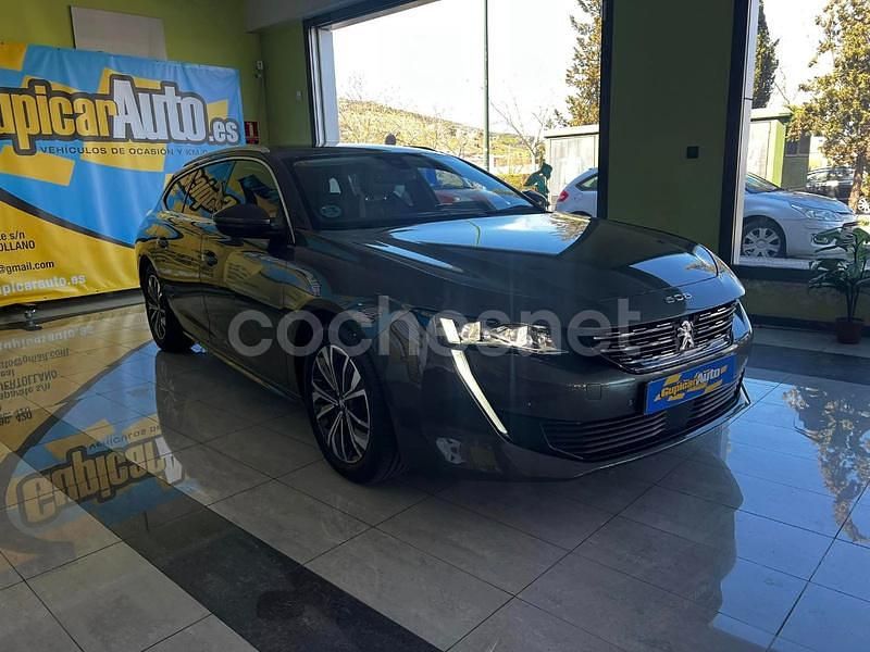Usado Peugeot 508 SW Allure 130 CV (95 kW) 2020 Gris / plata Familiar