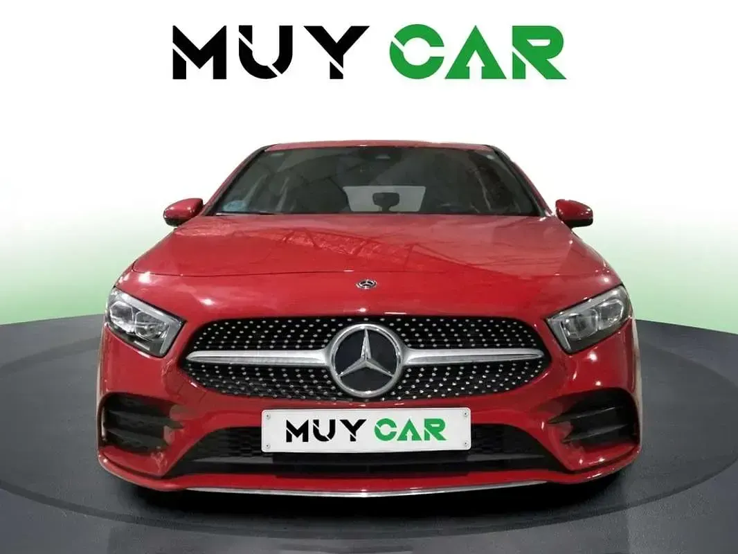Usado Mercedes A180 116 CV (85 kW) 2019 Rojo Utilitario