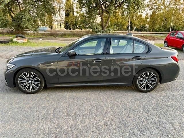 Gris / plata Usado 2021 BMW 320 Berlina | 21.900 € (Precio justo) - Imagen 1/4
