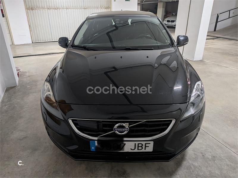 Usado Volvo V40 Momentum 115 CV (84 kW) 2014 Negro Berlina