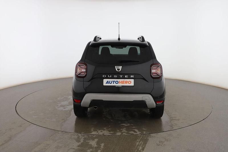 Usado Dacia Duster Prestige 116 CV (85 kW) 2022 Negro SUV