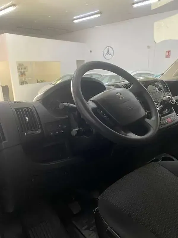 Usado Peugeot Boxer S 120 CV (88 kW) 2021 Blanco Van