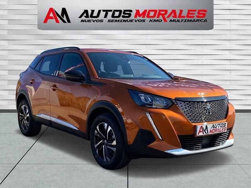 Usado Peugeot 2008 Allure 102 CV (75 kW) 2023 Naranja SUV