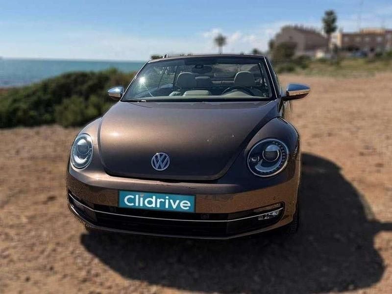 Usado VW Beetle Design 105 CV (77 kW) 2013 Marrón Utilitario