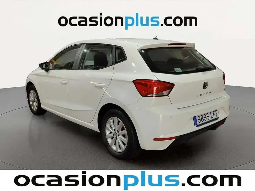 Usado Seat Ibiza Style 116 CV (85 kW) 2020 Blanco Utilitario