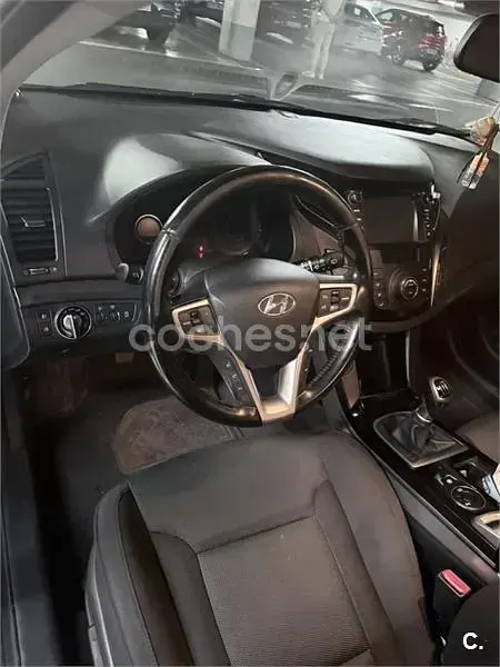 Usado Hyundai i40 115 CV (84 kW) 2013 Gris / plata Familiar