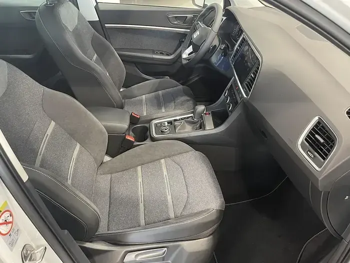 Usado Seat Ateca Xperience 150 CV (110 kW) 2025 Blanco SUV