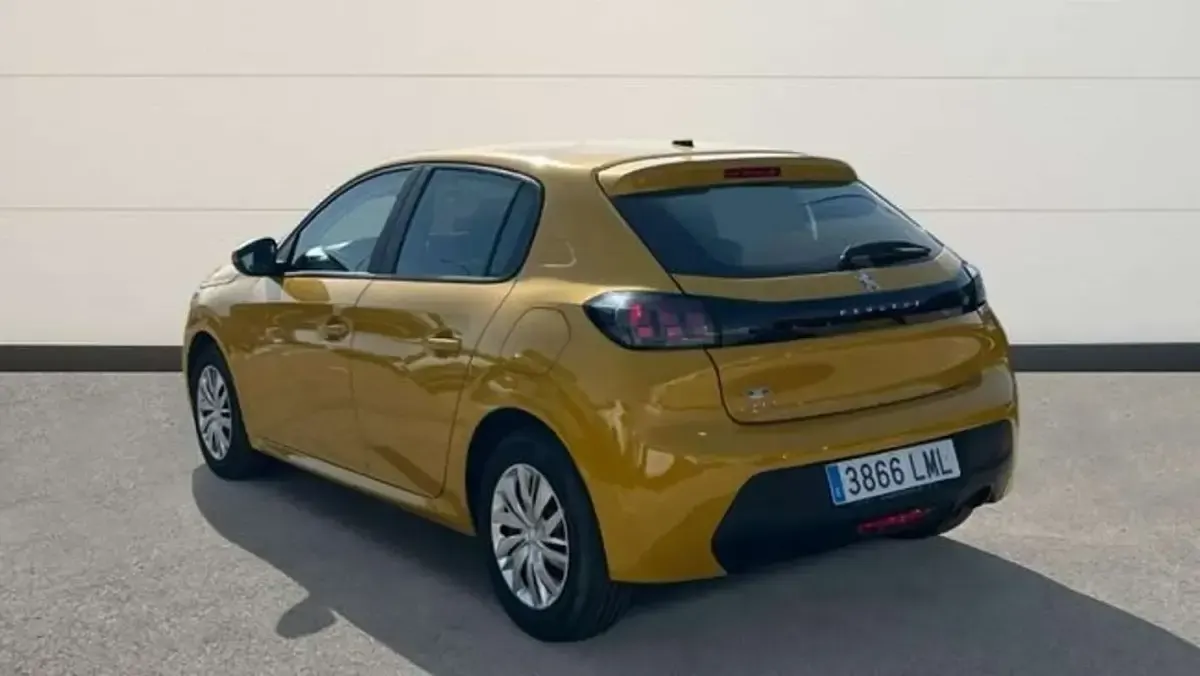 Usado Peugeot 208 Active 75 CV (55 kW) 2021 Amarillo Utilitario