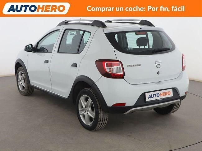 Usado Dacia Sandero Stepway 90 CV (66 kW) 2015 Blanco Berlina