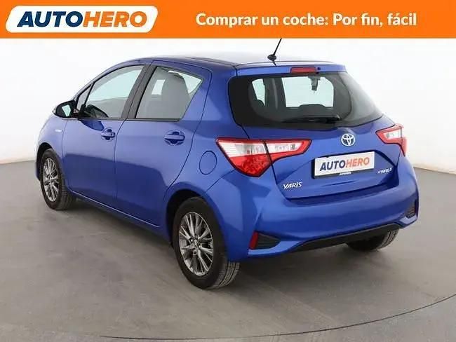 Usado Toyota Yaris Hybrid Active 101 CV (74 kW) 2019 Azul Utilitario