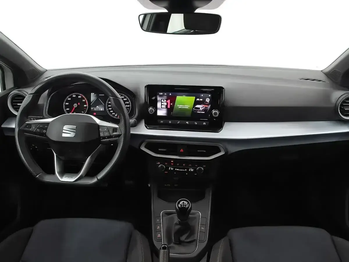 Usado Seat Ibiza FR 110 CV (80 kW) 2023 Blanco Utilitario