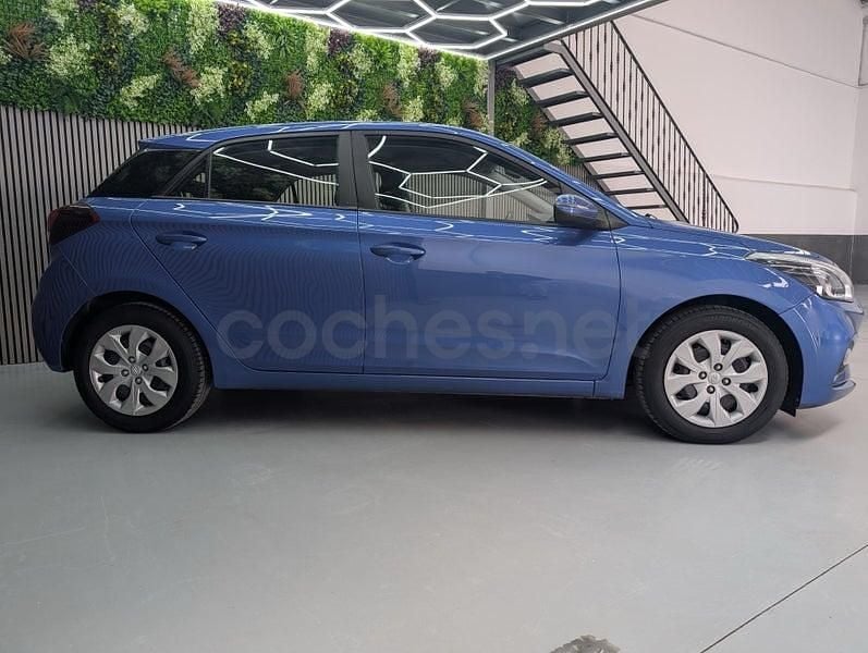 Usado Hyundai i20 84 CV (61 kW) 2019 Azul Utilitario