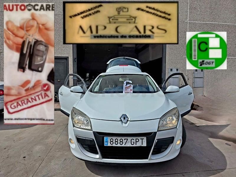 Usado Renault Mégane Dynamique 110 CV (80 kW) 2010 Blanco Berlina