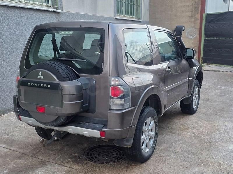 Usado Mitsubishi Montero Motion 200 CV (147 kW) 2011 Marrón SUV