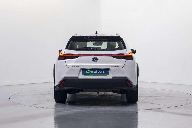 Usado Lexus UX 250h 184 CV (135 kW) 2021 Blanco SUV