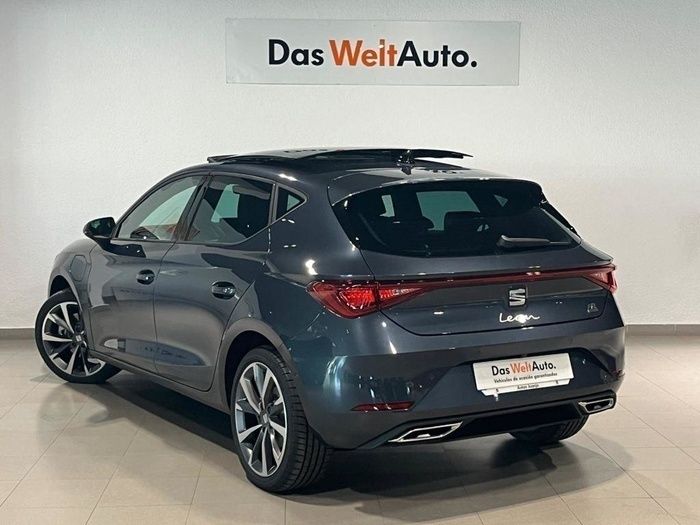 Gris / plata Usado 2021 Seat Leon FR Berlina | 21.990 € (Precio justo) - Imagen 1/4