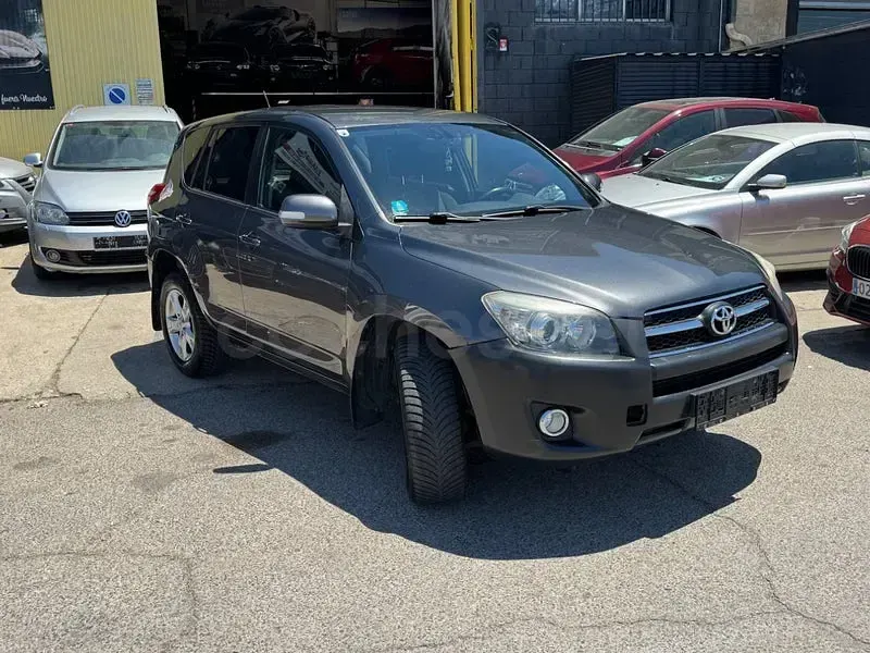 Usado Toyota RAV4 Advance 150 CV (110 kW) 2009 Gris / plata SUV