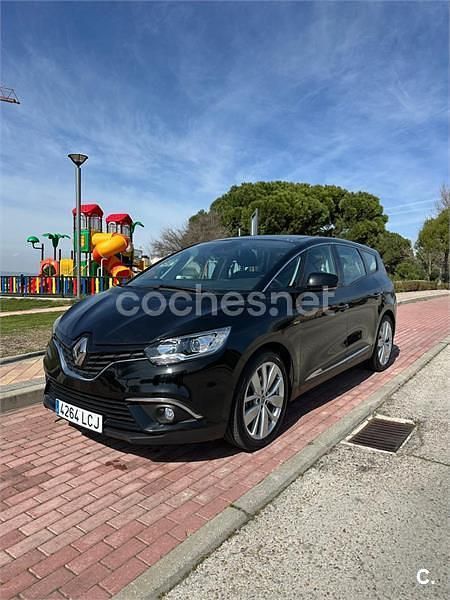 Usado Renault Scénic IV Zen 120 CV (88 kW) 2019 Negro Monovolumen