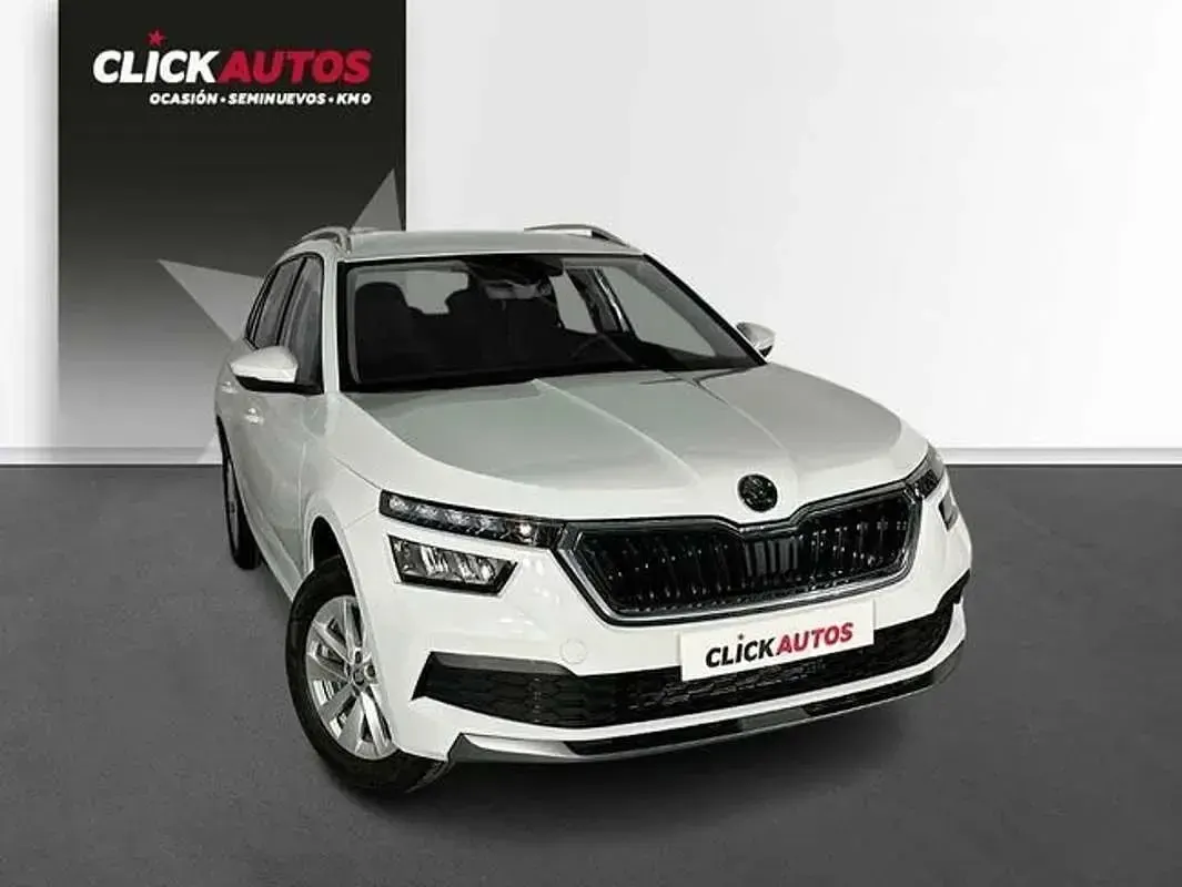 Usado Skoda Kamiq Ambition 95 CV (69 kW) 2023 Blanco SUV