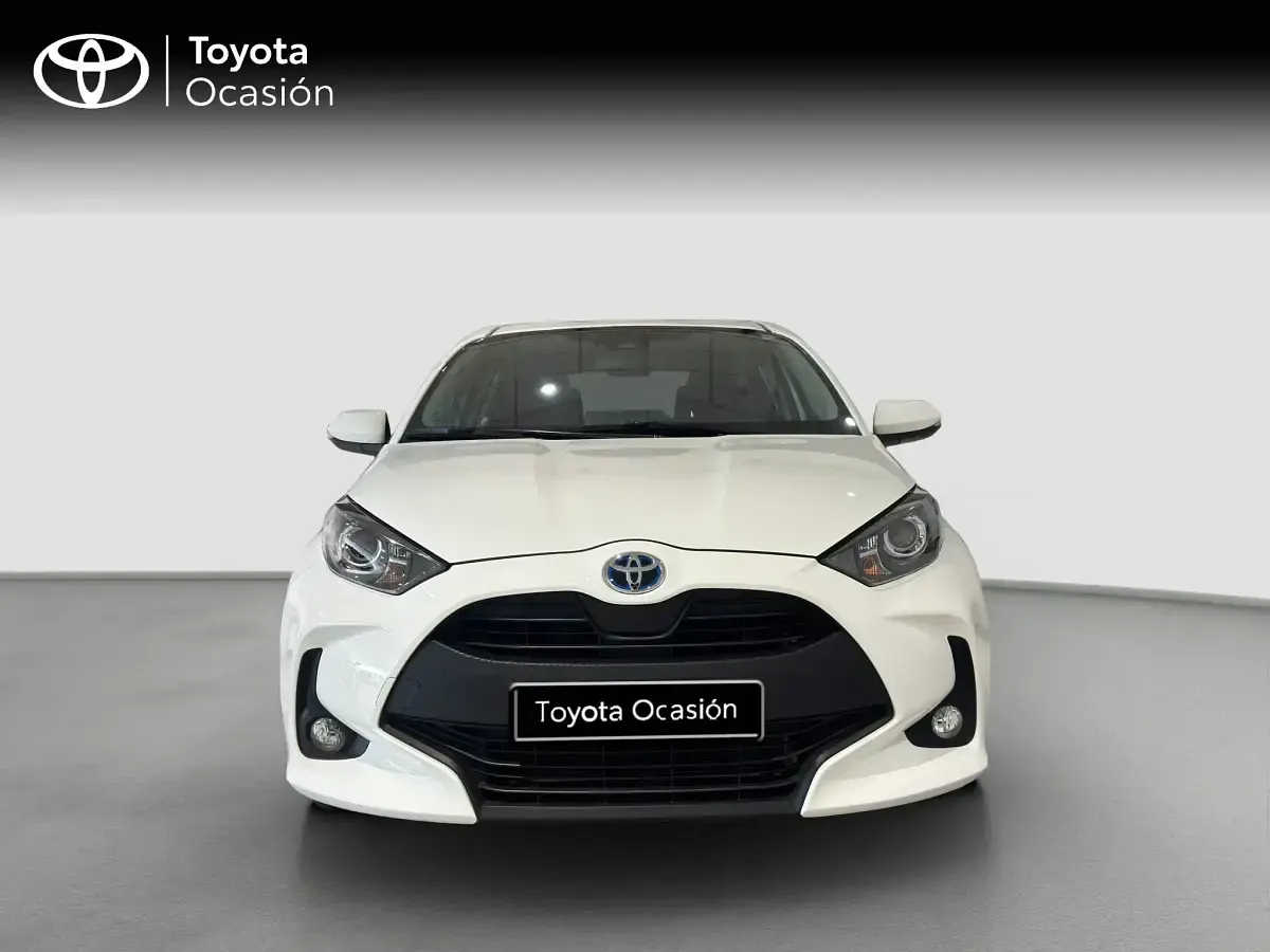 Usado Toyota Yaris Active 116 CV (85 kW) 2022 Blanco Utilitario
