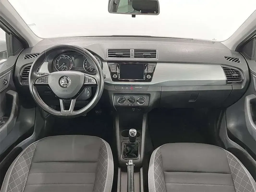 Usado Skoda Fabia Ambition 60 CV (44 kW) 2020 Blanco Utilitario