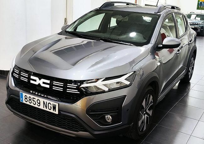 Gris / plata Nuevo 2025 Dacia Sandero Expression Berlina | 16.500 € - Imagen 1/4