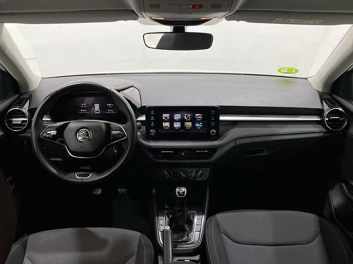 Usado Skoda Fabia Selection 95 CV (69 kW) 2024 Blanco Utilitario