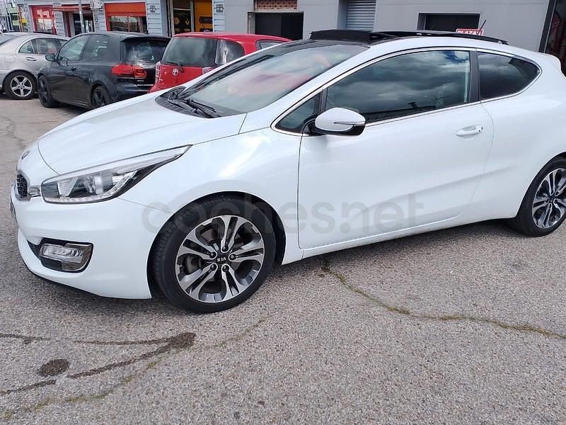 Usado Kia ProCeed 128 CV (94 kW) 2014 Blanco Utilitario