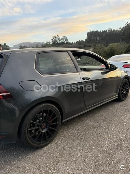 Usado VW Golf VII GTI 230 CV (169 kW) 2014 Gris / plata Berlina