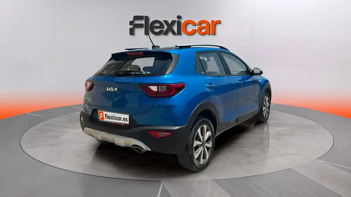 Usado Kia Stonic 101 CV (74 kW) 2023 Azul SUV