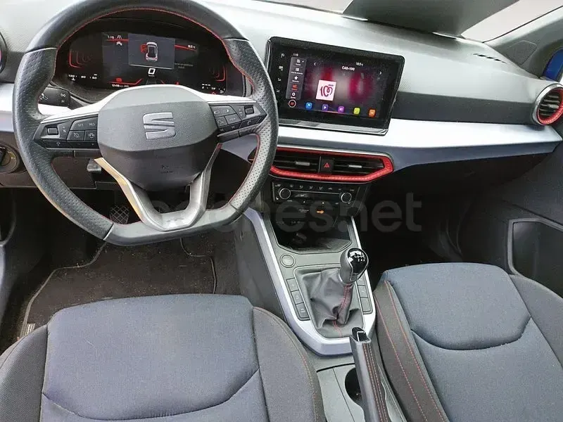 Usado Seat Arona FR 115 CV (84 kW) 2024 Azul SUV