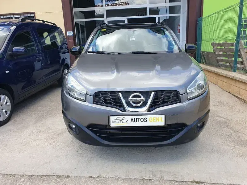 Usado Nissan Qashqai Visia 130 CV (95 kW) 2013 Gris / plata SUV