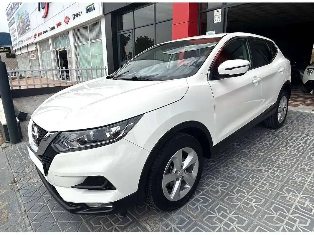 Usado Nissan Qashqai Acenta 116 CV (85 kW) 2021 Blanco SUV