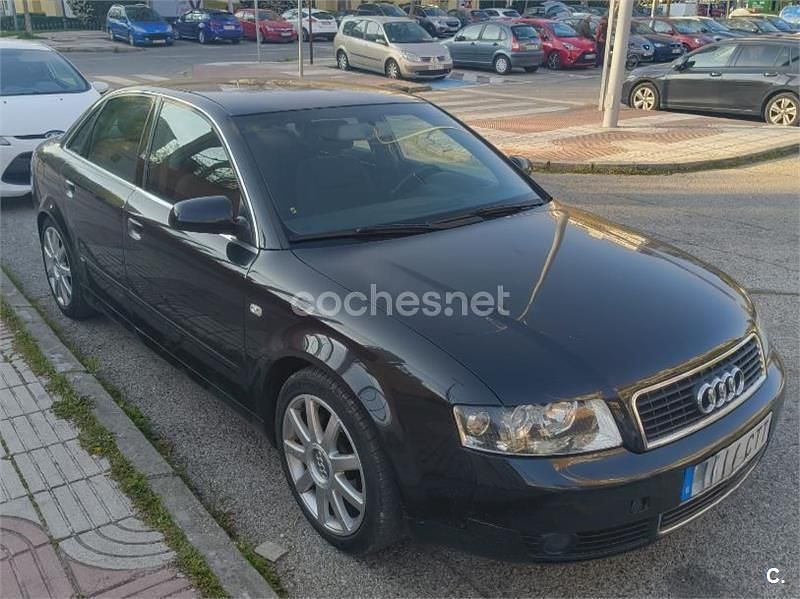 Usado Audi A4 S-Line 130 CV (95 kW) 2004 Negro Berlina