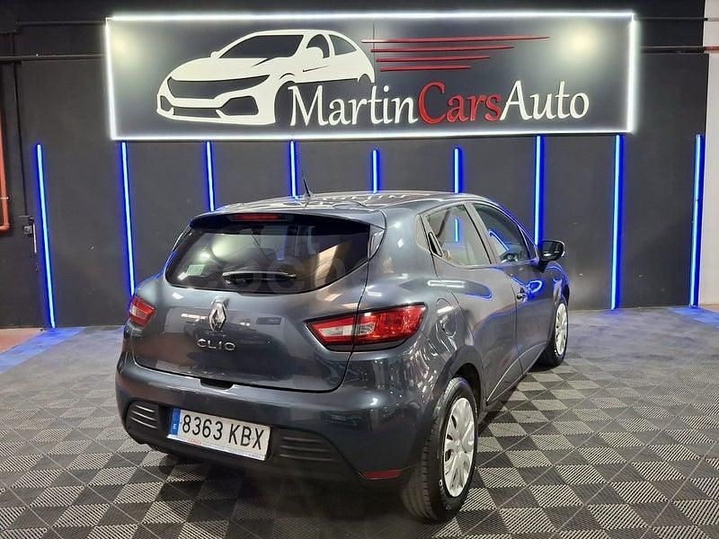 Usado Renault Clio IV Life 75 CV (55 kW) 2017 Gris / plata Berlina