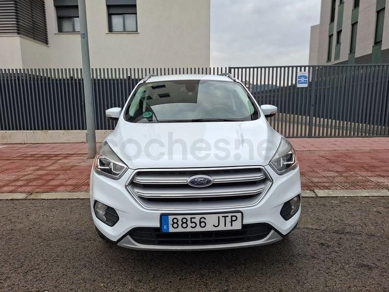 Usado Ford Kuga Business Edition 150 CV (110 kW) 2016 Blanco SUV