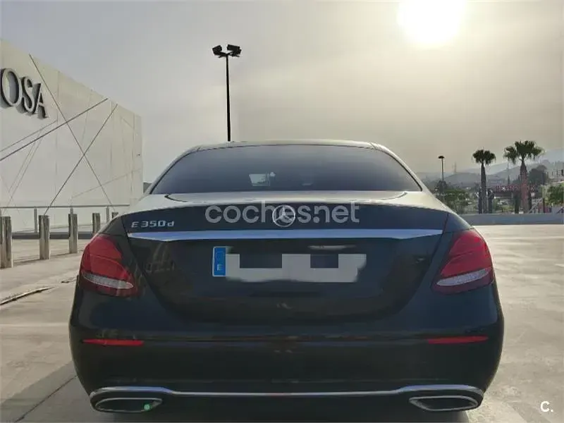 Usado Mercedes E350 258 CV (189 kW) 2016 Negro Berlina