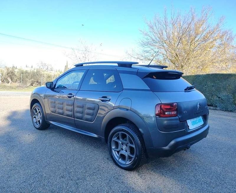 Usado Citroën C4 Cactus Feel 99 CV (72 kW) 2016 Gris Utilitario