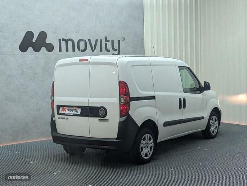 Usado Fiat Doblò 95 CV (69 kW) 2021 Blanco Monovolumen