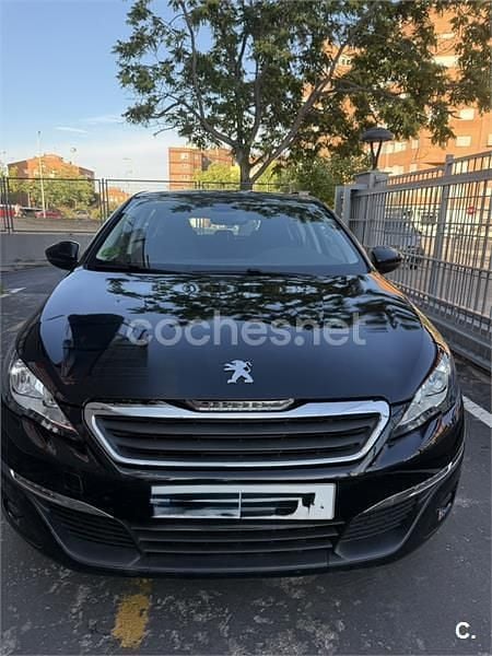 Usado Peugeot 308 GT-line 130 CV (95 kW) 2016 Negro Berlina