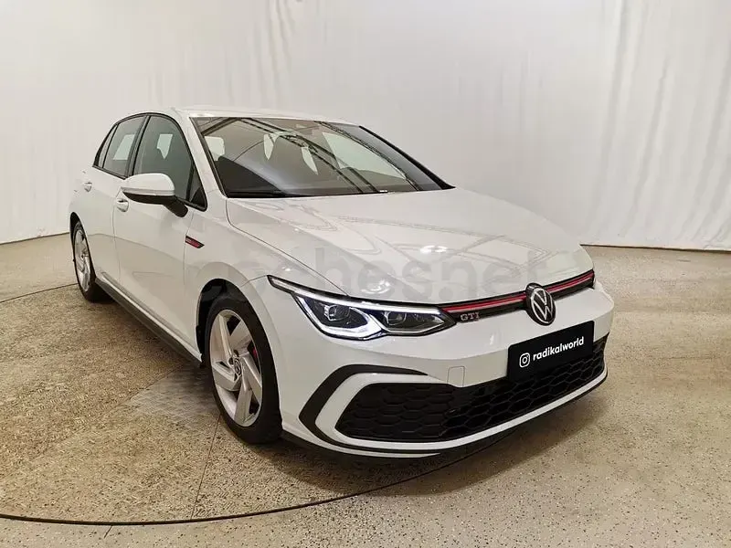 Usado VW Golf VIII GTI 245 CV (180 kW) 2023 Blanco Berlina