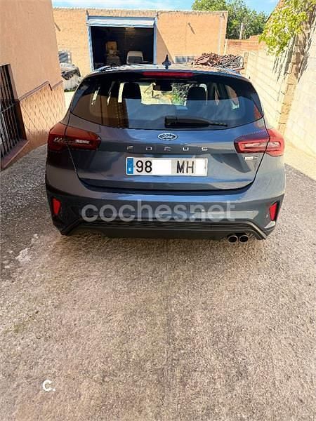 Begagnad Ford Focus ST-Line 125 HK (91 kW) 2023 Blå Sedan