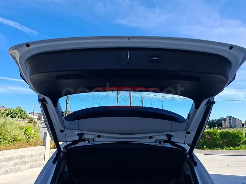 Usado BMW 218 150 CV (110 kW) 2019 Blanco Familiar