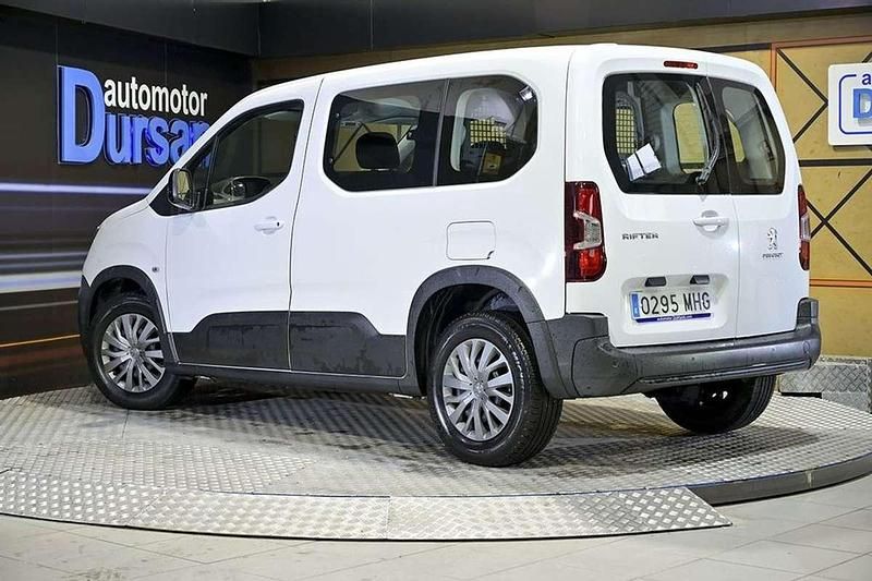 Usado Peugeot Rifter Business-Line 101 CV (74 kW) 2023 Blanco Monovolumen