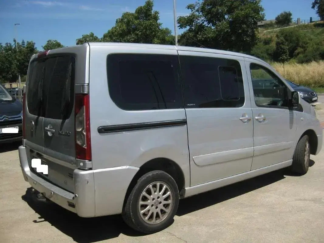 Usado Fiat Scudo 120 CV (88 kW) 2010 Gris Van