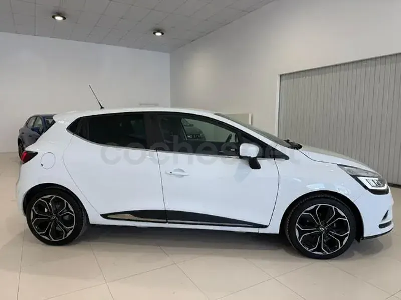 Usado Renault Clio IV Zen 90 CV (66 kW) 2017 Blanco Berlina