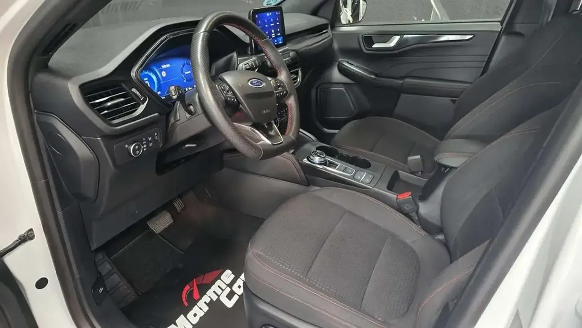 Usado Ford Kuga ST-Line 120 CV (88 kW) 2023 Blanco SUV