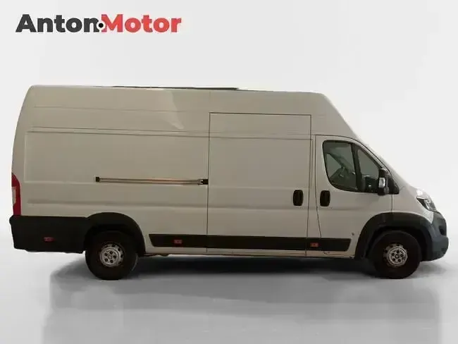 Usado Peugeot Boxer S 165 CV (121 kW) 2023 Blanco Van