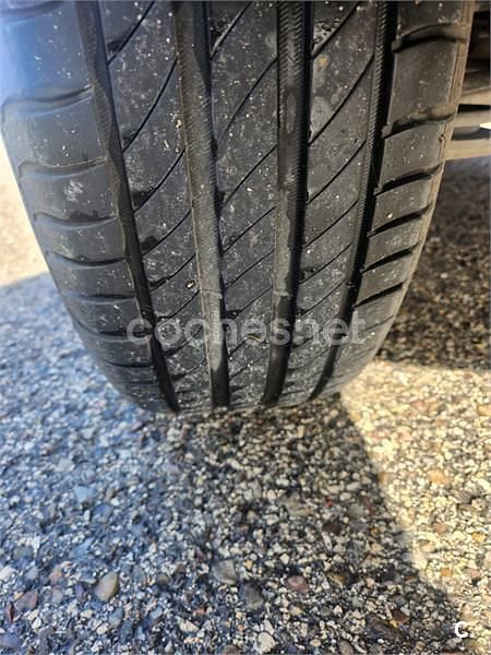 Usado Opel Zafira Elegance 100 CV (73 kW) 2001 Gris / plata Monovolumen